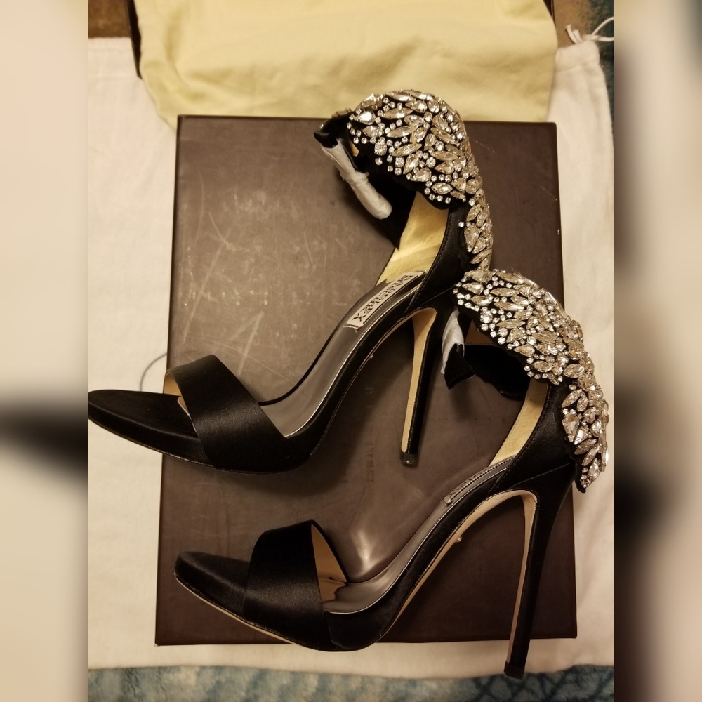 Embellished satin pumps